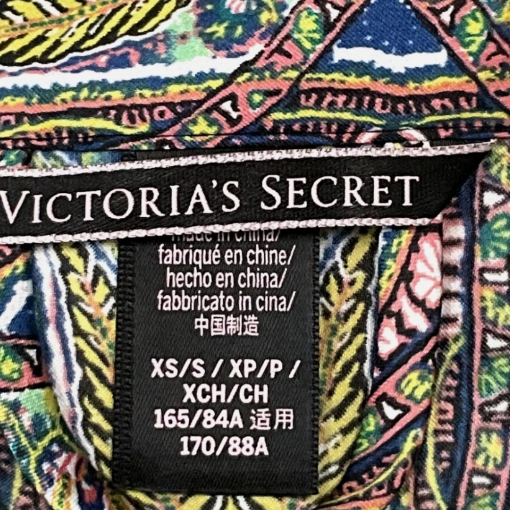 Victoria's Secret Colorful Patterned Robe - Picture 7 of 7